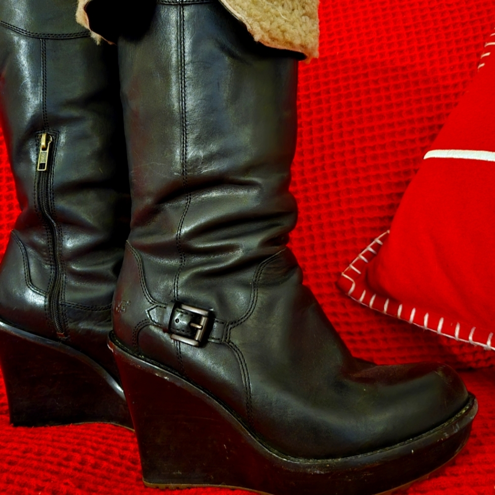 Ugg Black Leather Knee High Platform Wedge Boot with Sherling Lining size 8